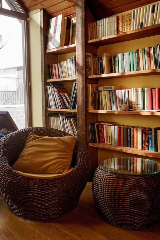 Tips for Creating a Cozy and Inviting Reading Nook at Home